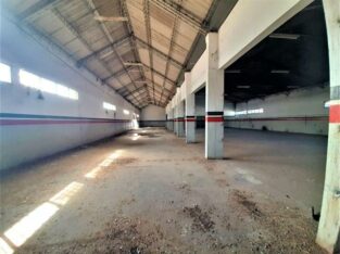 VENDE-SE UM ARMAZÉM COM UMA ÁREA TOTAL DE 5000 m2 LOCALIZAÇÃO: Av das FPLM