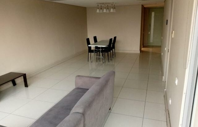 Vende-se Luxuoso Apartamento T2 mobilado no marés