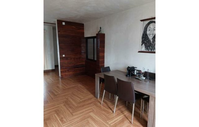 Vende-se Luxuosa Moradia T4 duplex no CMC circular