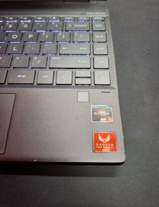 Hp Envy x360 AMD Ryzen 5 3500U 8GB RAM 256GB SSD