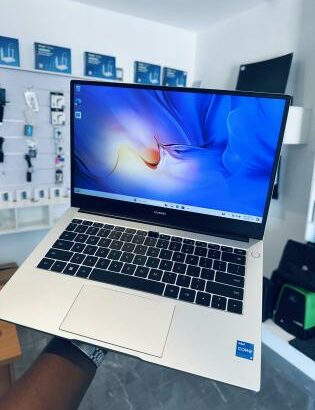 ✨Lap Top Semi-Novo  *Executive Huawei Matebook D14 Metalizado  *✨*Intel Core i5-1135G7 2.40 GHZ  (08 CPUs) 11 th Generation 14 Polegadas * ✨*Face ID +