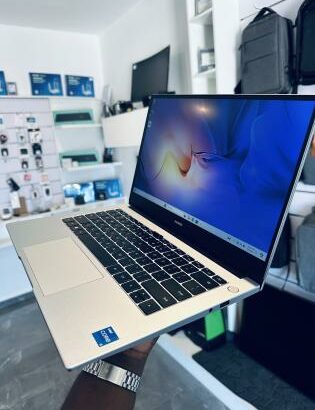 ✨Lap Top Semi-Novo  *Executive Huawei Matebook D14 Metalizado  *✨*Intel Core i5-1135G7 2.40 GHZ  (08 CPUs) 11 th Generation 14 Polegadas * ✨*Face ID +