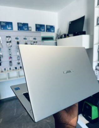 ✨Lap Top Semi-Novo  *Executive Huawei Matebook D14 Metalizado  *✨*Intel Core i5-1135G7 2.40 GHZ  (08 CPUs) 11 th Generation 14 Polegadas * ✨*Face ID +