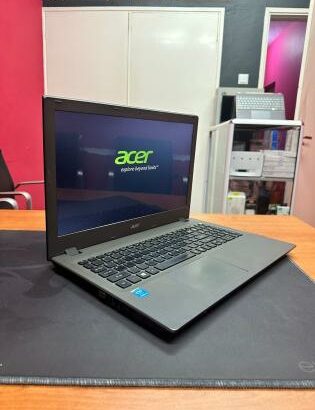 Laptop Acer Extensa i5 5th 4GB RAM 500GB HDD