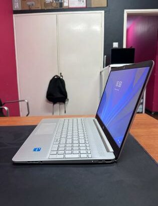 Laptop HP 15s