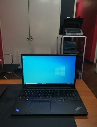 Lenovo Thinkpad E15 i5 11th 8GB RAM 256GB SSD