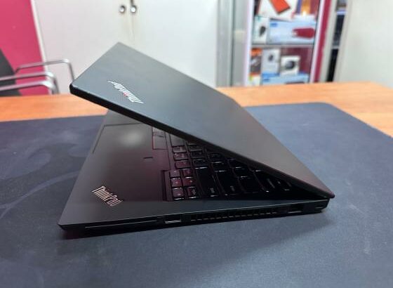 Lenovo Thinkpad T490 i5 8th 8GB RAM 512GB SSD