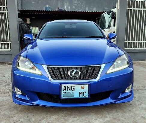 Lexus is250 azul Recem importado