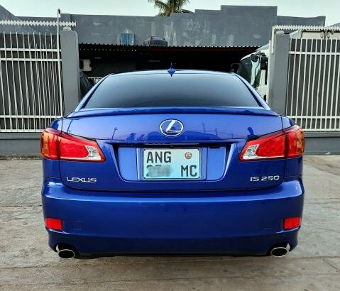 Lexus is250 azul Recem importado