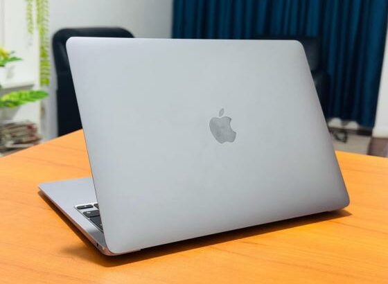 MacBook Air 2020 M1 256GB SSD 8GB RAM