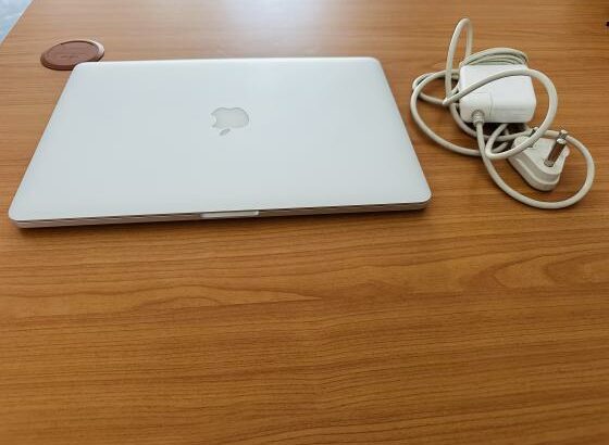 ✨MacBook Pro  2015 Retina Display  ✨*2.50 GHZ intel Core I7 * ✨*16 GB 1600 MHZ * ✨*512 GB SSD* ✨*Intel Iris Pro Graphics 2GB Vram* ✨MacOs Sequoia 15.1