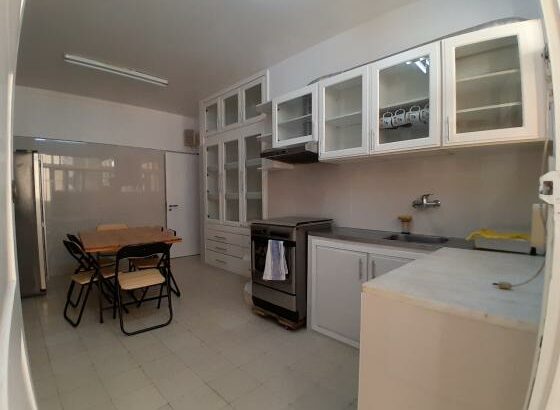 VENDE-SE FLAT TIPO 3 MOBILADO NA POLANA  PRÓXIMO A JULIUS NYERERE