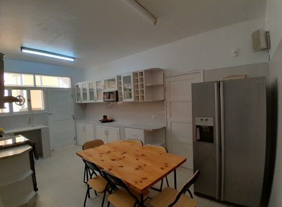 VENDE-SE FLAT TIPO 3 MOBILADO NA POLANA  PRÓXIMO A JULIUS NYERERE