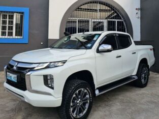 Mitsubishi Triton 2021 Comprado no agente 0Km