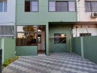 Arrenda se luxuosa moradia nova duplex tipo 3 com 2wc no bairro alto mae avenida do trabalho