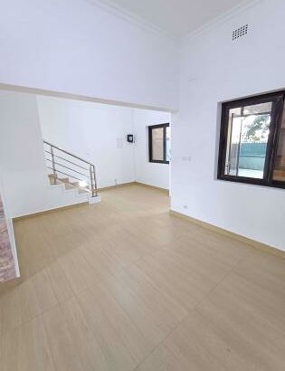 Arrenda se luxuosa moradia nova duplex tipo 3 com 2wc no bairro alto mae avenida do trabalho