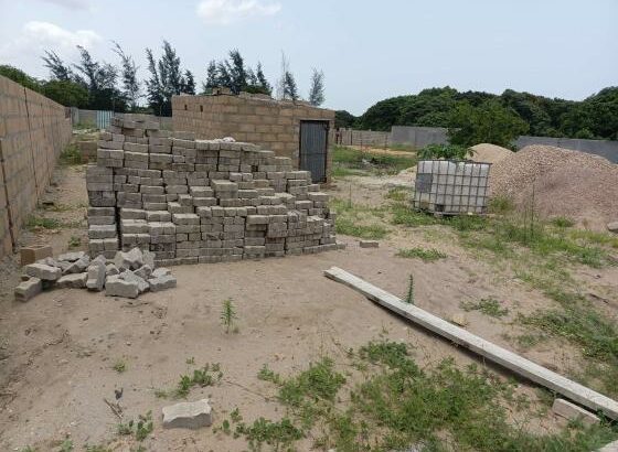 Transpasse de propriedades, demtro de um condomínio, cada propriedade tem uma área de 20/30m