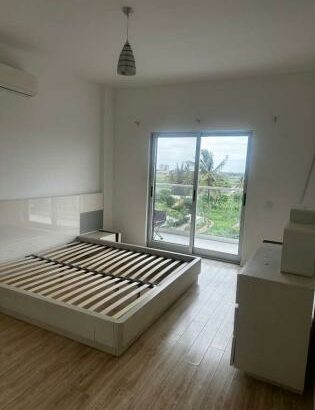 Arrenda-se este apartamento, tipo3 no bairro da costa do sol Dona Alice condomínio 4life