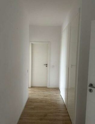 Arrenda-se este apartamento, tipo3 no bairro da costa do sol Dona Alice condomínio 4life