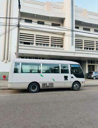 Mitsubishi coaster rosa