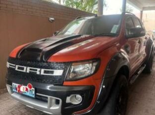 Vendo Modelo:  Ford Ranger Wildtrack
dupla cabine,  manual, 4*4, motor 3.2 a diesel, ano: 2013