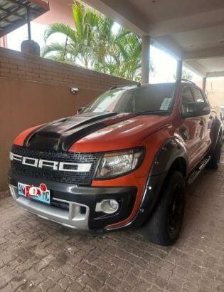 Vendo Modelo:  Ford Ranger Wildtrack
dupla cabine,  manual, 4*4, motor 3.2 a diesel, ano: 2013