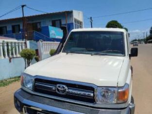 Vendo Modelo: Toyota Land Cruiser
Motor 1HZ seco
4×4
Suspensão intacta
Pneus com jantes