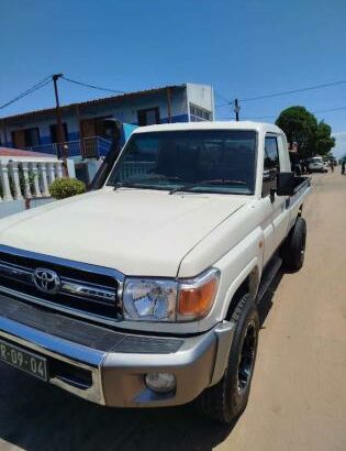 Vendo Modelo: Toyota Land Cruiser
Motor 1HZ seco
4×4
Suspensão intacta
Pneus com jantes