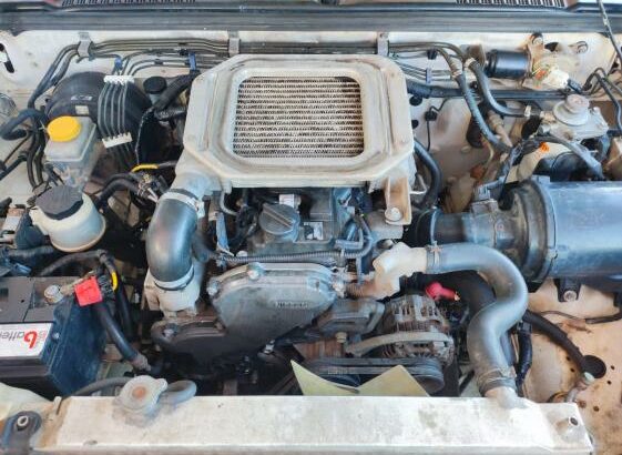 Nissan HardBody 2015 Cabine Dupla