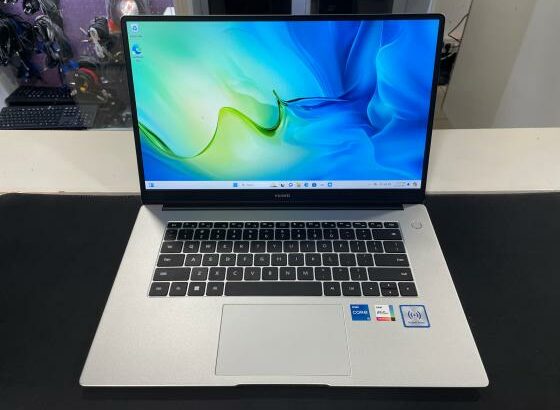 Huawei MateBook D15 BoDE-WDH9 15.6” i5-1155G7 8GB 256SSD iRisXe W11H