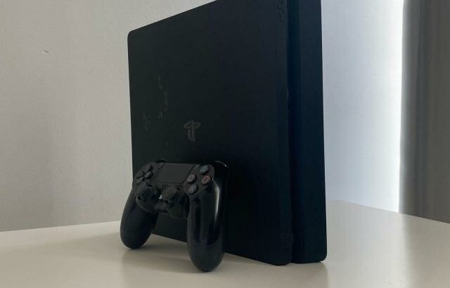 PlayStation 4 (PS4) Usado em Ótimo Estado – 500GB