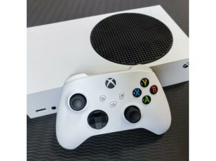 Xbox Séries S 512GB SSD + 1 Joystick