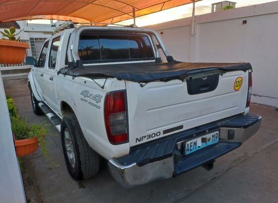 Nissan HardBody 2015 Cabine Dupla