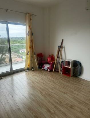 arrendo & vendo apartamento tp3 na costa de sol / dona alice