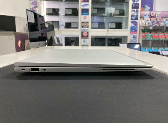 HP EliteBook 855 G8 15.6” Ryzen7Pro5850U 16GB 256SSD Vega10 W11P