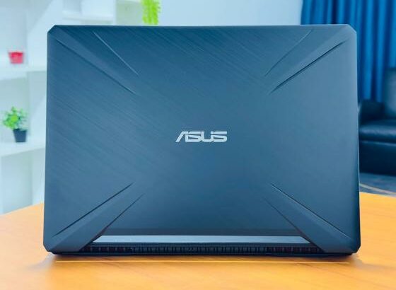 ASUS TUF Gaming AMD Ryzen 7 3750H Radeon Vega Mobile 16GB RAM 1TB SSHD 256GB SSD Nvidia GTX 1650 4GB