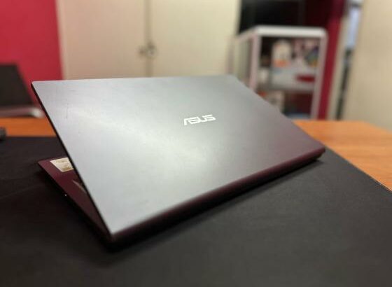 ASUS X515 i3 11th 8GB RAM 256GB SSD