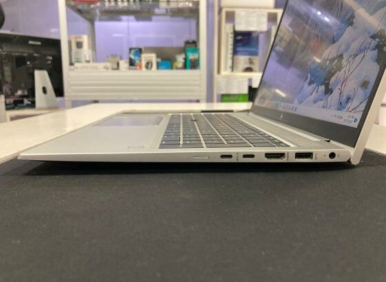 HP EliteBook 855 G8 15.6” Ryzen7Pro5850U 16GB 256SSD Vega10 W11P