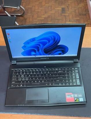 Gaming Gigabyte Aero 15X i7 8th 16GB RAM 256GB SSD+1TB HDD Nvidia GeForce GTX 1050