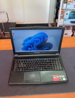 Gaming Gigabyte Aero 15X i7 8th 16GB RAM 256GB SSD+1TB HDD Nvidia GeForce GTX 1050