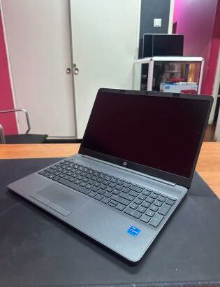 HP 250 G9 i5 12th 8GB RAM 256GB SSD