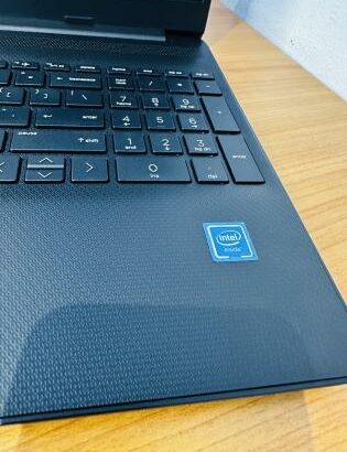 HP LapTop 15-DW1XXX  INTEL Celeron N4020 1.10GHZ (2Cpus) 12TH Gen  4GB DDR4 SDRAM 256 GB SSD NVME, Teclado Numerico  Intel UHD Graphics  15.6polegadas