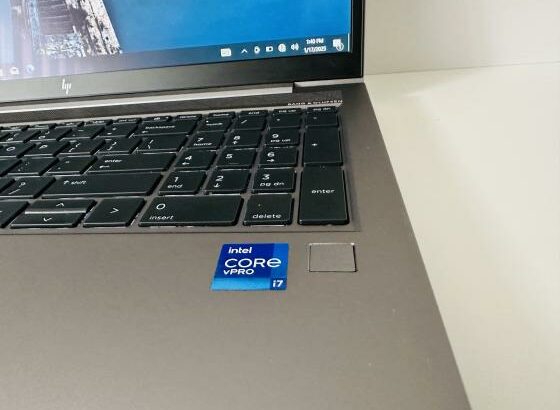 HP ZBOOk Firefly 15.6 inch G8 Mobile WOrkstation PC Touchscrean  Limpinho  Intel Core i7-1185G7 3.00 GHZ(8CPUs) 11 TH  Gen( Décima Primeira Geração) 1