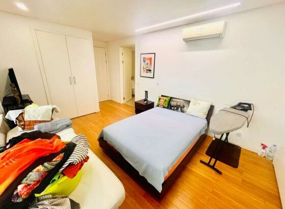 Vende-se luxuoso apartamento na Marginal T4