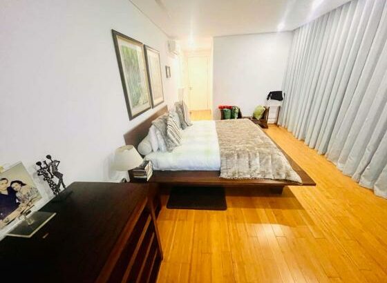 Vende-se luxuoso apartamento na Marginal T4