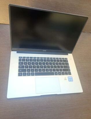 Huawei Matebook D15  Intel Core i3 10110U