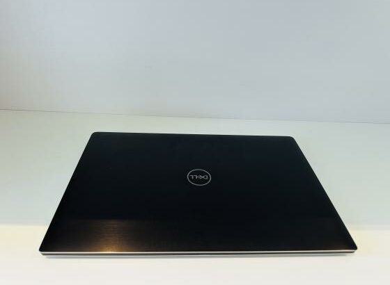 Lap Top Gamer and Touchscreen  Dell Precison 5530  Mobile Workstation Machine  Intel core i7-8850H 2.60 GHZ (12 CPUS) 16 GB DDR4 SDRAM  1000 GB SSD (1