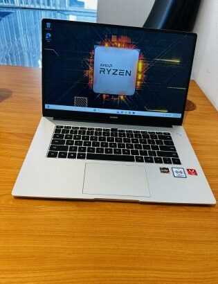 Lap Top Gráfico Concebido para Programas de Alto Nível de Rendimento  Aproveiteeeeee  *Huawei Matebook D15 AMD RYZEN 7 3700 2.30GHZ  up To 4.70GHZ (8C