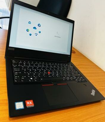 Lap  Top Gráfico para Trabalhos pesados em Promoção, De Revestimento Metalico Lenovo ThinkPad E480 8TH GEN Intel core i7-8550U 1.80 GHZ (8 CPUS) 8 GB