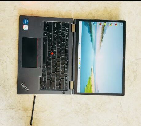 Lap Top Lenovo Thinkpad X13 Yoga Gen 2 Magnesium+Carbon Fiber 2-in-1 Covertivel 360 Graus Touchscreen + Caneta super Moderno.Intel core i5-1145G7 2.60